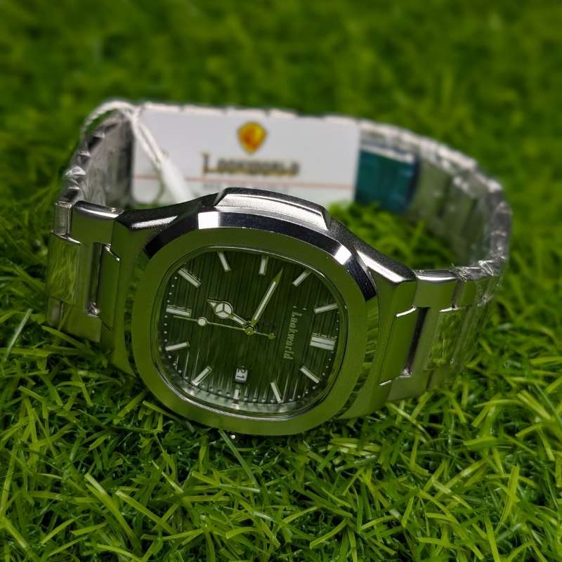 LookWorld Green Dial Watch with Silver Chain - Image 2