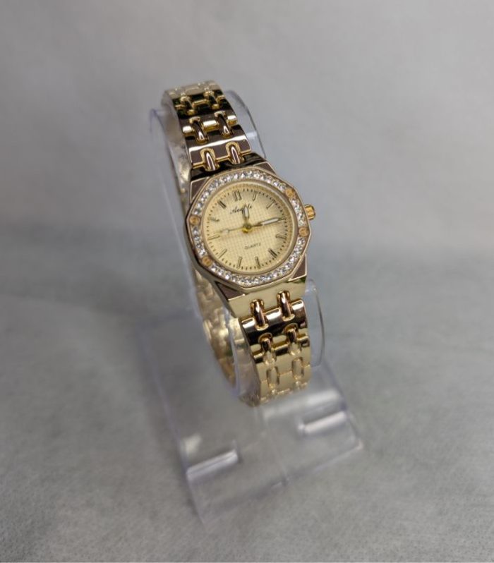 Gold Chain Watch Aogili with Gold Octagonal Dial