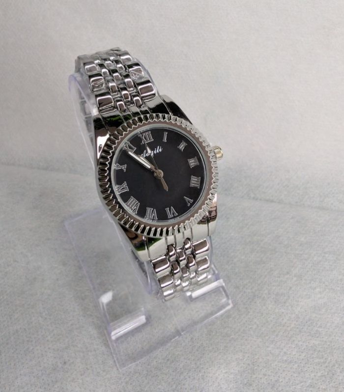 Silver Chain Aogili Watch with Black Round Dial